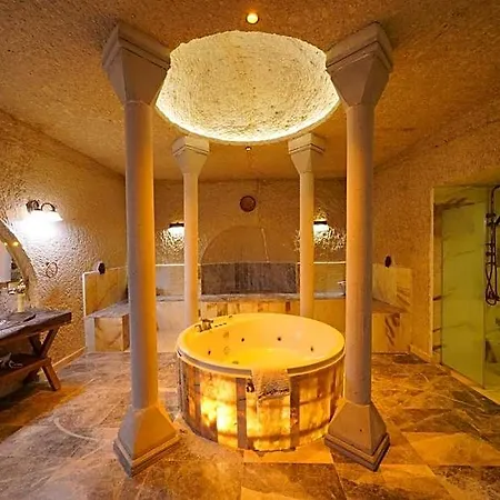 Shoestring Cave House Отель Гореме